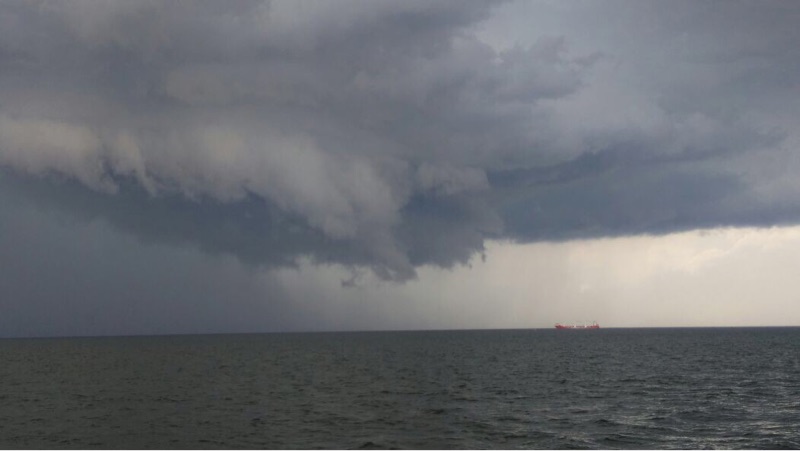 Unwetterfront auf der Ostsee